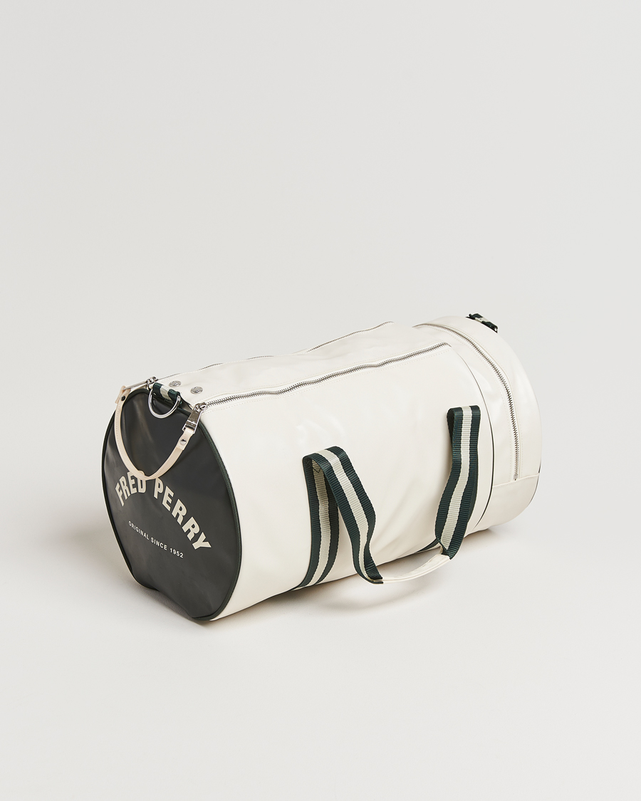Mies | Fred Perry Classic Barrel Bag Snow White/Court Green | Fred Perry | Classic Barrel Bag Snow White/Court Green