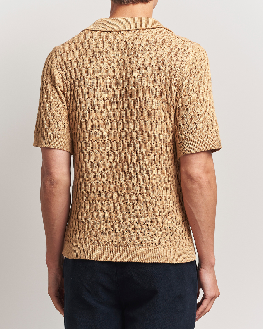 Mies | Pikeet | Peregrine | Cove Knitted Cotton Polo Shirt Sand