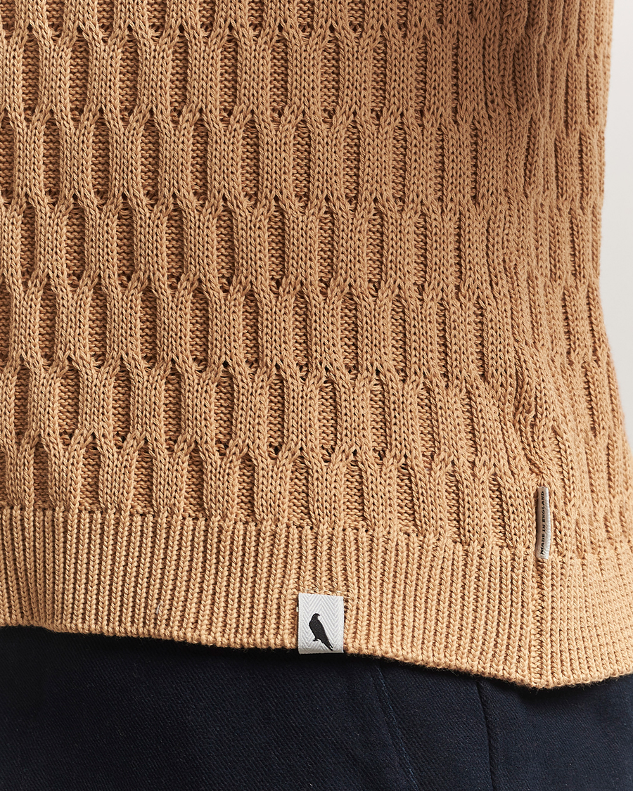 Mies | Pikeet | Peregrine | Cove Knitted Cotton Polo Shirt Sand