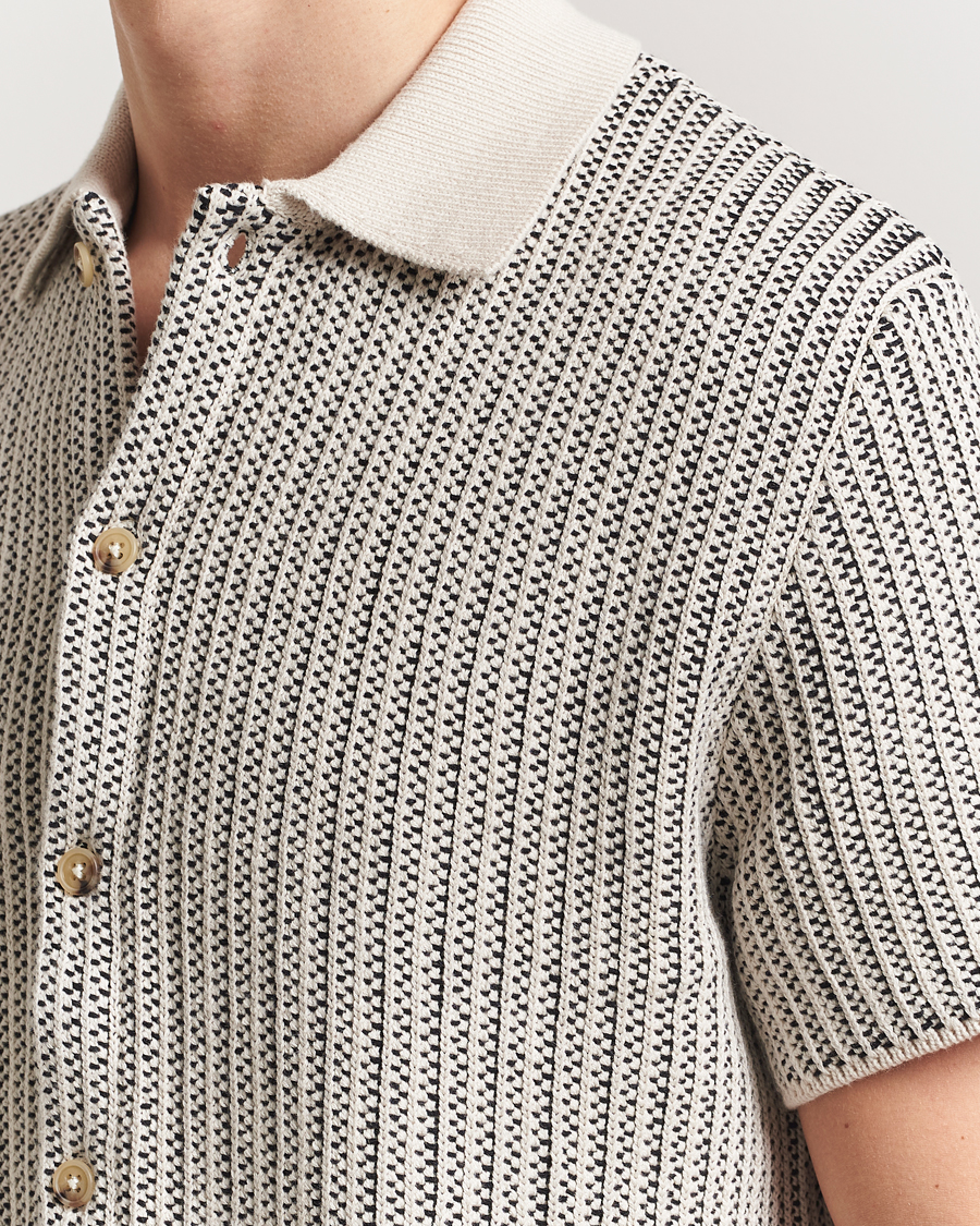 Mies | Kauluspaidat | LES DEUX | Easton Knitted Short Sleeve Shirt Ivory/Black