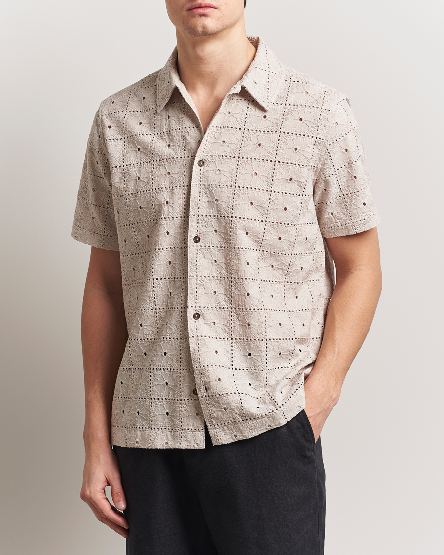 Mies | Kauluspaidat | LES DEUX | Hector Anglaise Short Sleeve Shirt Light Sand