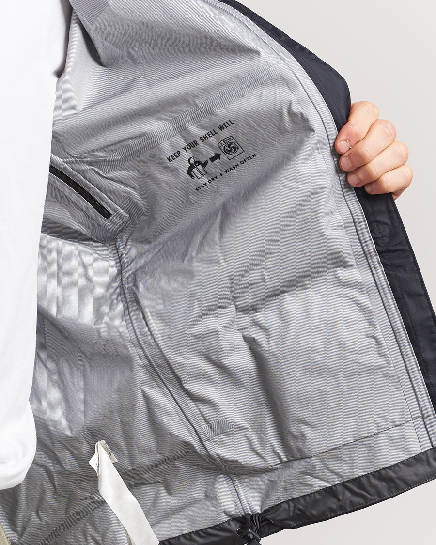 Mies | Takit | Patagonia | Torrentshell 3L Rain Jacket Black