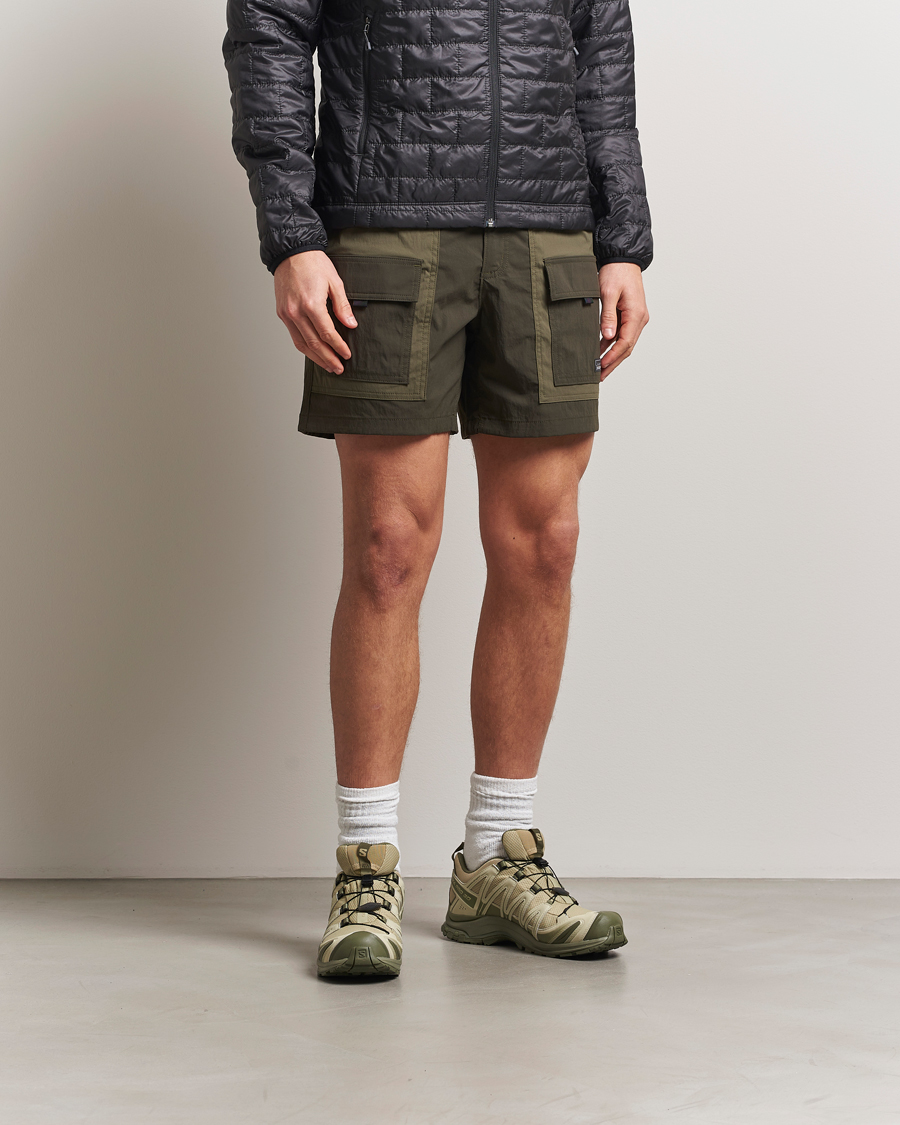 Mies | Shortsit | Patagonia | Outdoor Everyday Shorts Pine Needle Green