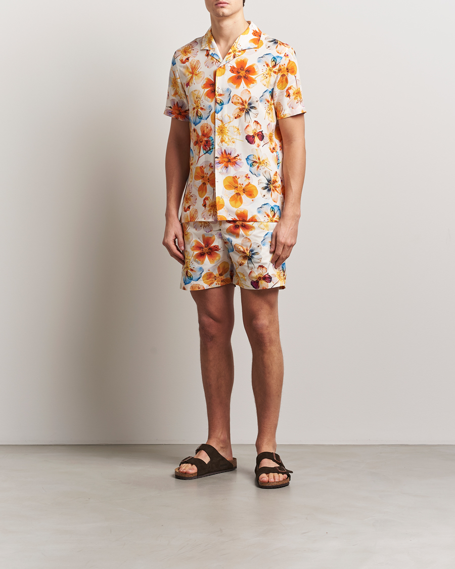 Mies | Uimahousut | Orlebar Brown | Bulldog Oshibana Printed Swimshorts White Sand