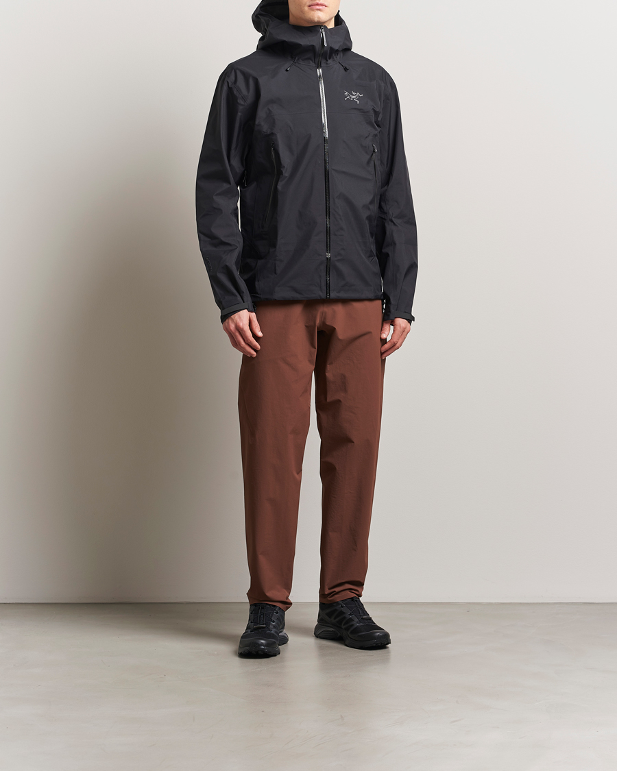 Mies | Housut | Arc'teryx Veilance | Voronoi Softshell Pants Ganache