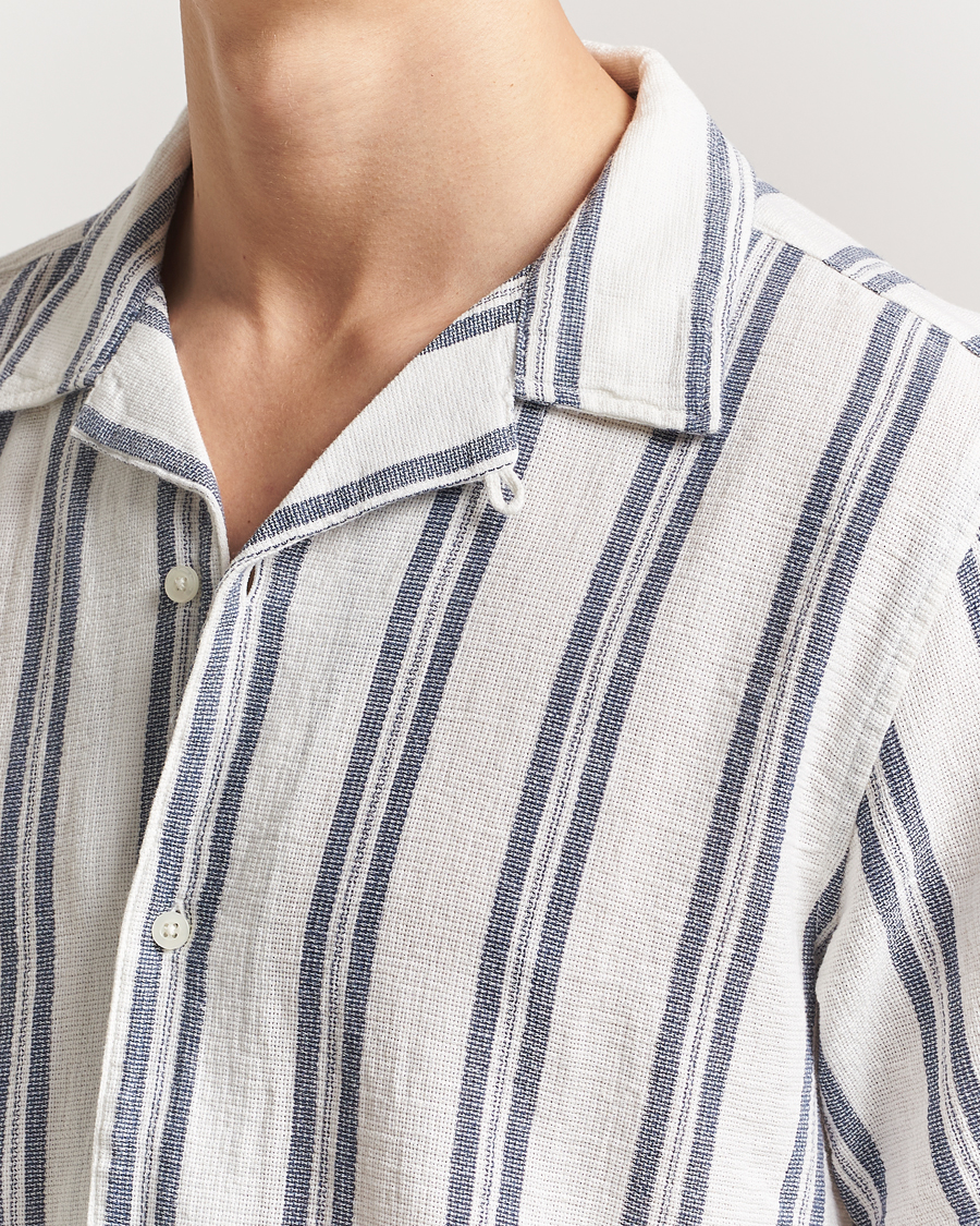 Mies | Kauluspaidat | KnowledgeCotton Apparel | Box Short Sleeve Stripe Shirt Blue