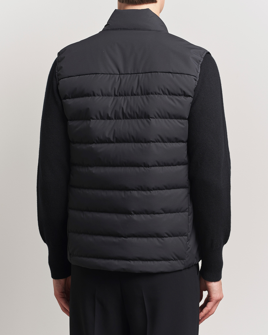 Mies | Takit | Scandinavian Edition | Ratio II Lightweight Padded Vest Carbon