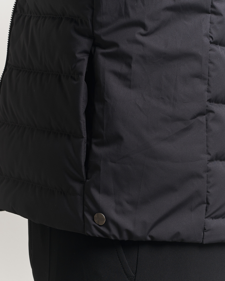 Mies | Takit | Scandinavian Edition | Ratio II Lightweight Padded Vest Carbon