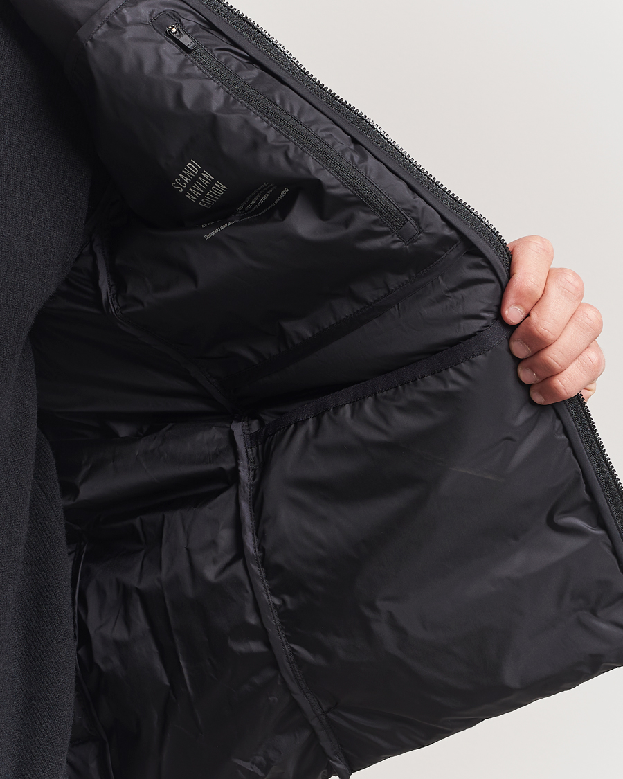 Mies | Takit | Scandinavian Edition | Ratio II Lightweight Padded Vest Carbon
