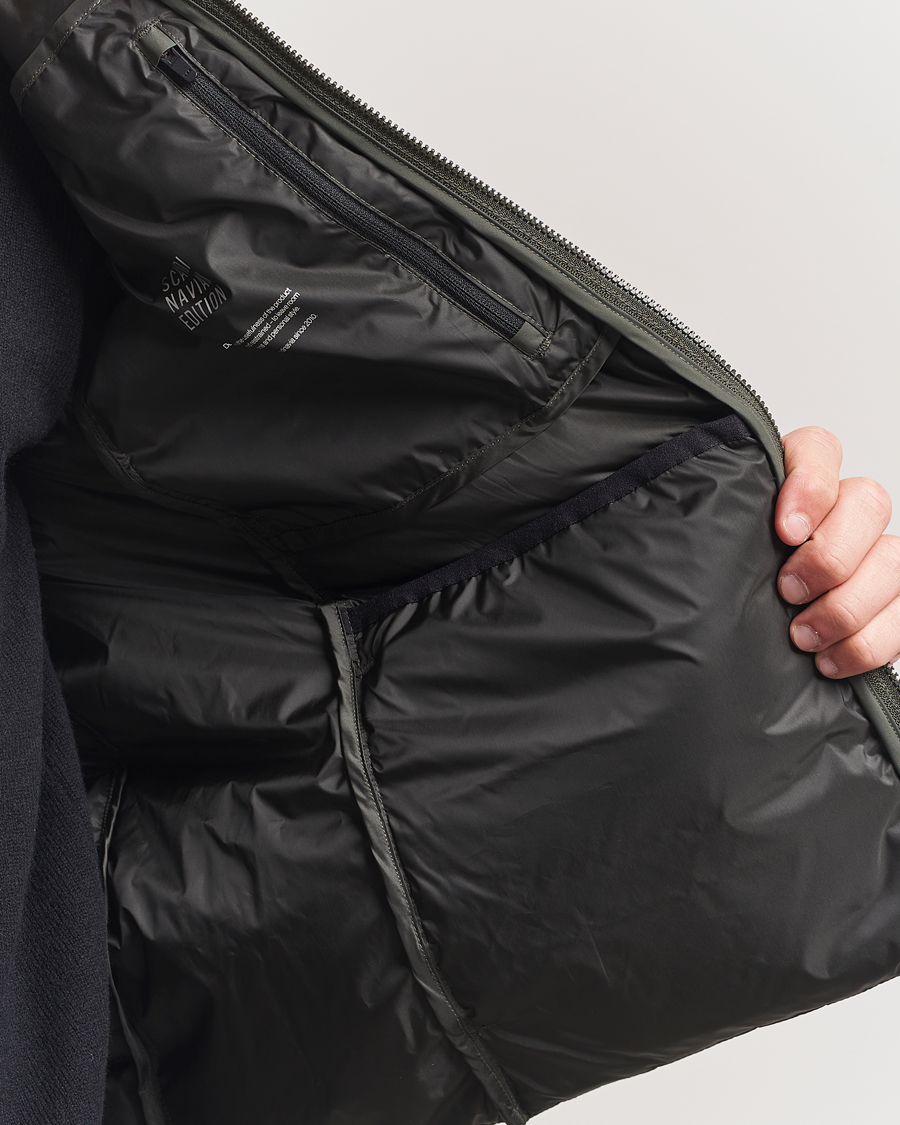 Mies | Takit | Scandinavian Edition | Ratio II Lightweight Padded Vest Dark Olive