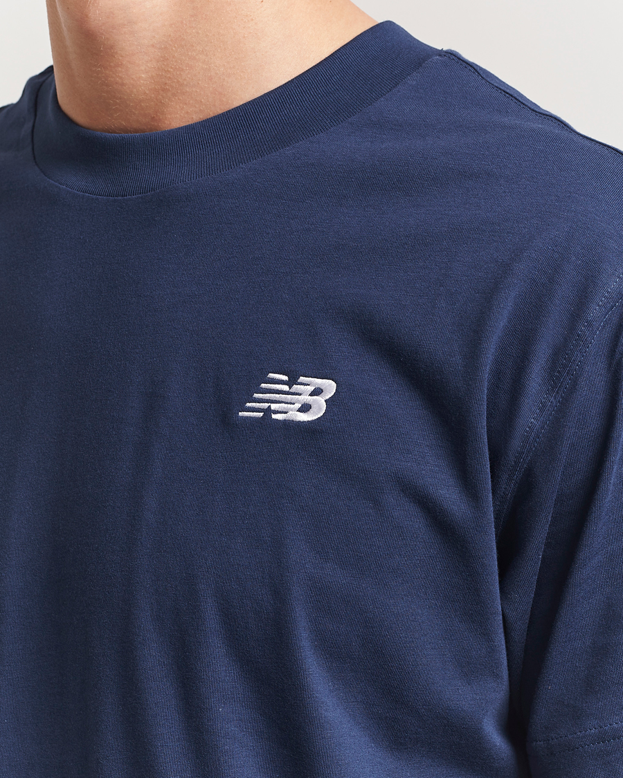 Mies | T-paidat | New Balance | Essentials T-Shirt Navy