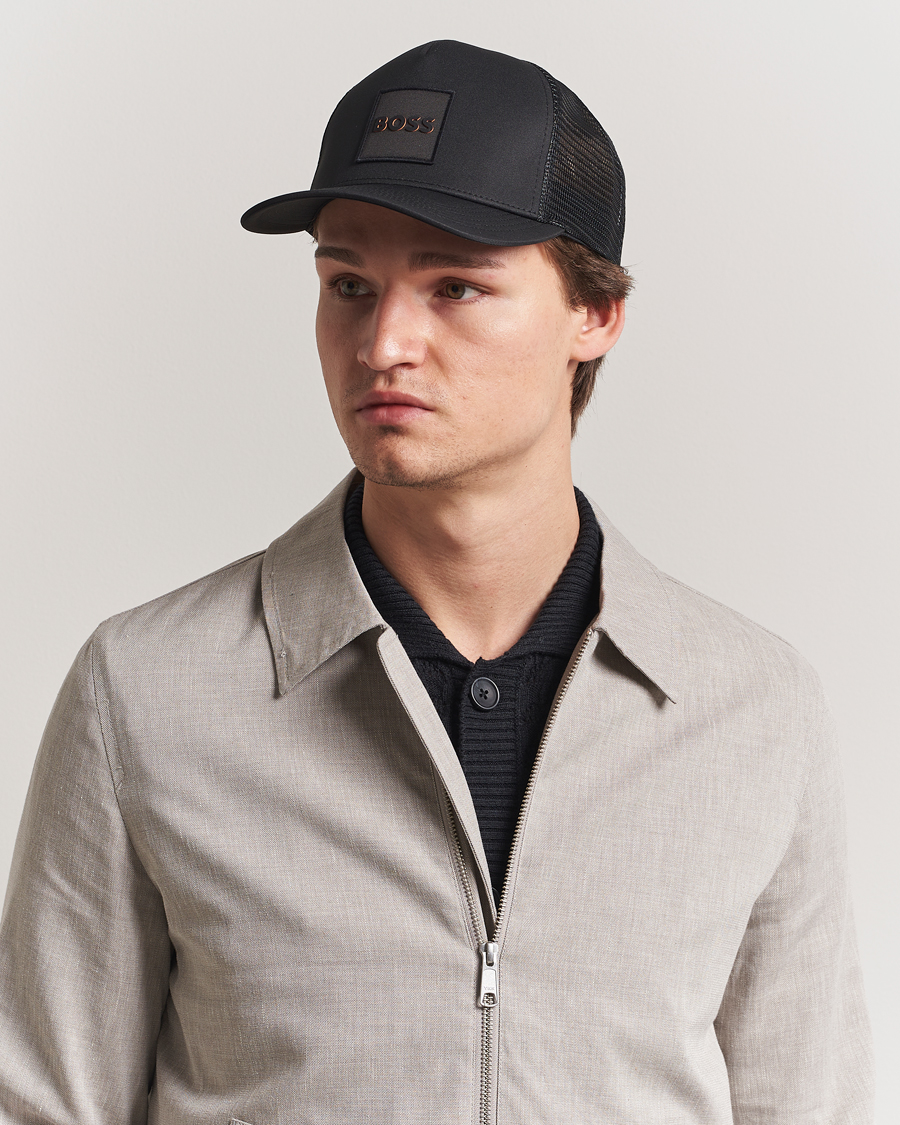 Mies | BOSS ORANGE Elliot Trucker Cap Black | BOSS ORANGE | Elliot Trucker Cap Black