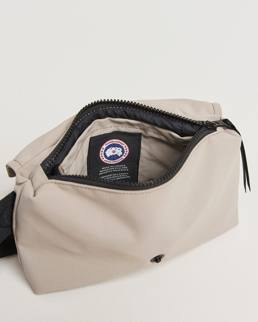 Mies | Canada Goose Mini Waist Pack Limestone | Canada Goose | Mini Waist Pack Limestone