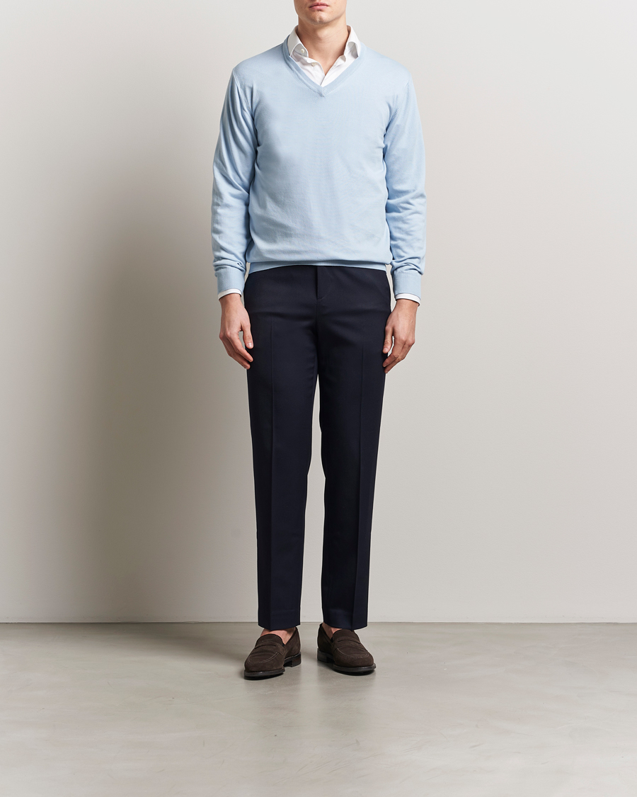 Mies | Puserot | Morgano | Supersoft Egyptian Cotton V-Neck Light Blue