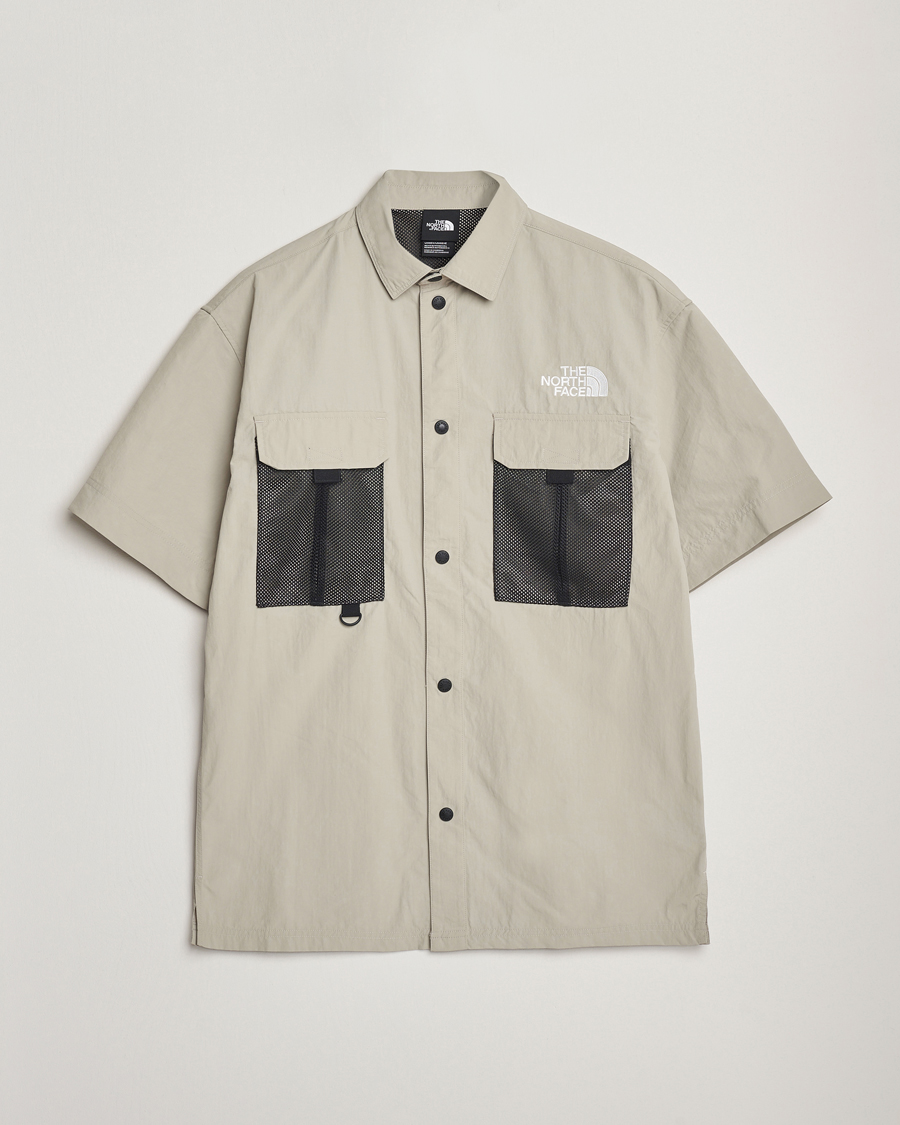 Mies | Kauluspaidat | The North Face | NSE Summer Camp Shirt Clay Grey