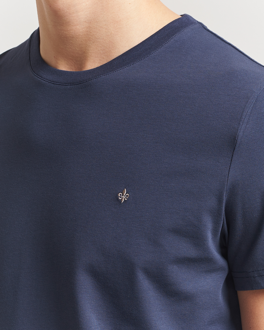 Mies | T-paidat | Morris | James T-Shirt Dark Blue