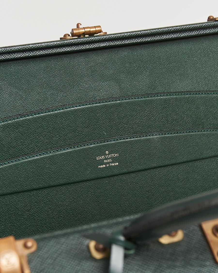 Mies | Louis Vuitton Pre-Owned Diplomat Briefcase Taiga Green | Louis Vuitton Pre-Owned | Diplomat Briefcase Taiga Green