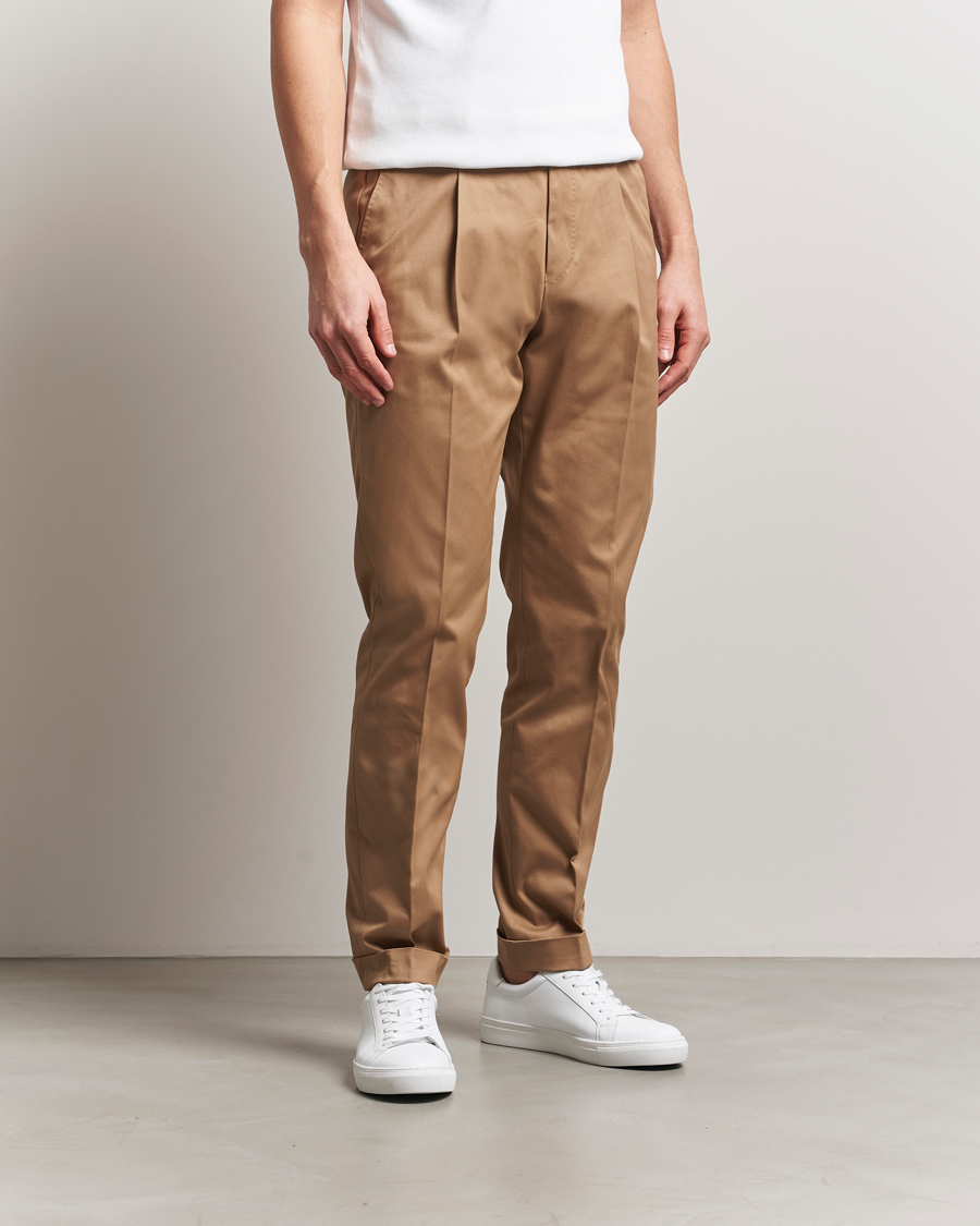 Mies | Housut | Tiger of Sweden | Tenuta Pleated Cotton Trousers Beige