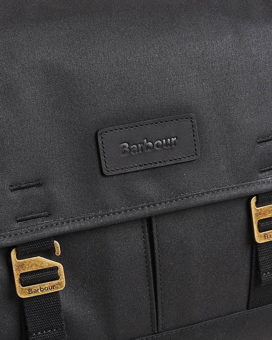 Mies | Barbour Lifestyle Essential Wax Messenger Bag Black | Barbour Lifestyle | Essential Wax Messenger Bag Black