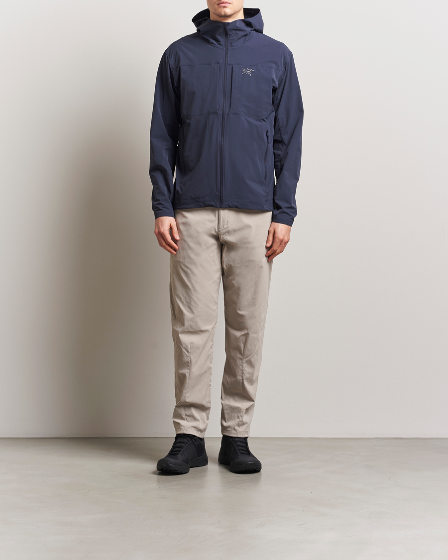 Mies | Takit | Arc'teryx | Gamma Lightweight Softshell Hooded Jacket Black Sapphire