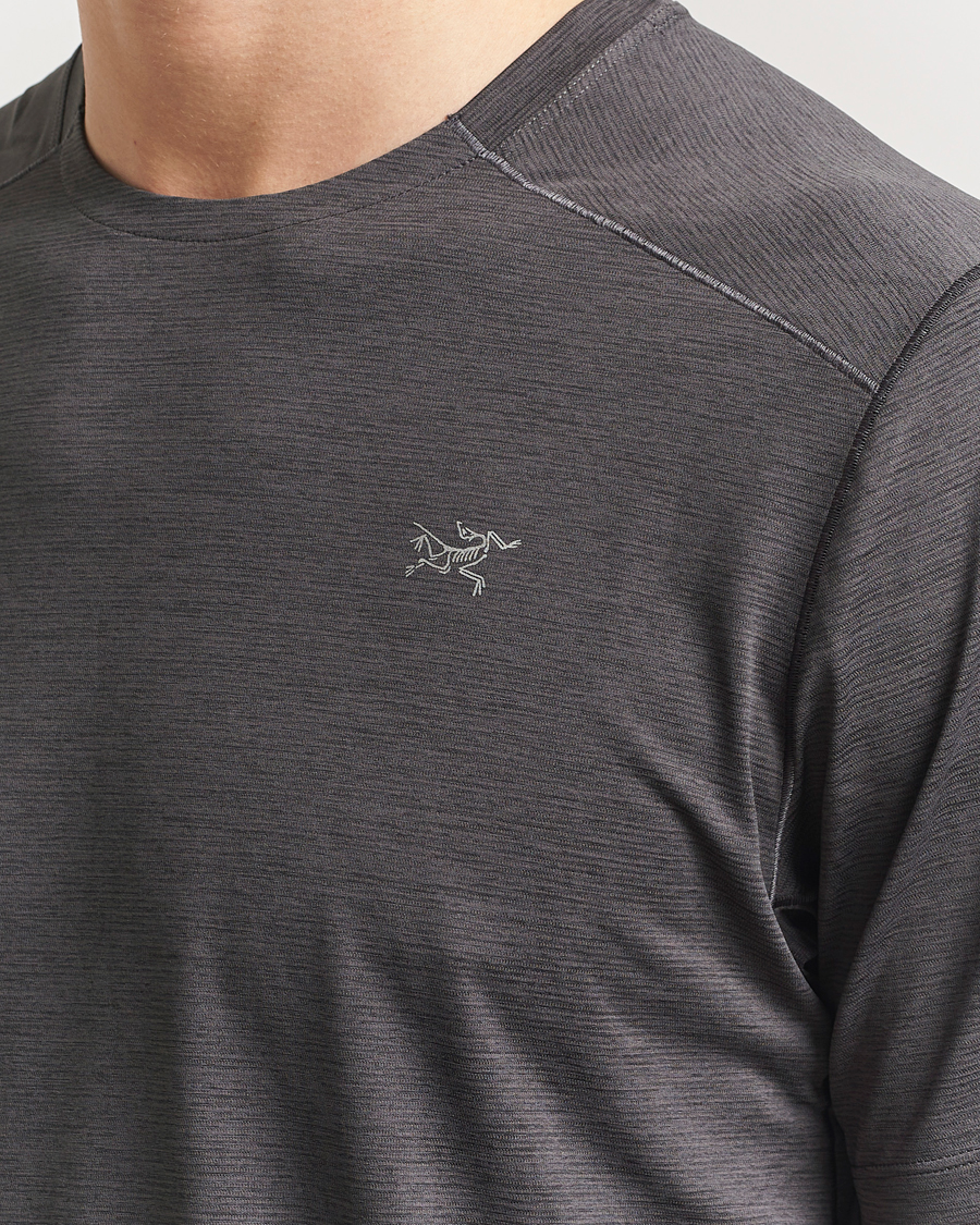 Mies | T-paidat | Arc'teryx | Cormac Crew Neck T-Shirt Black Heather