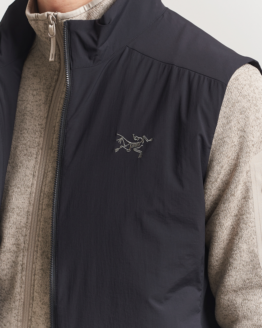 Mies | Takit | Arc'teryx | Atom Lightweight Vest Black