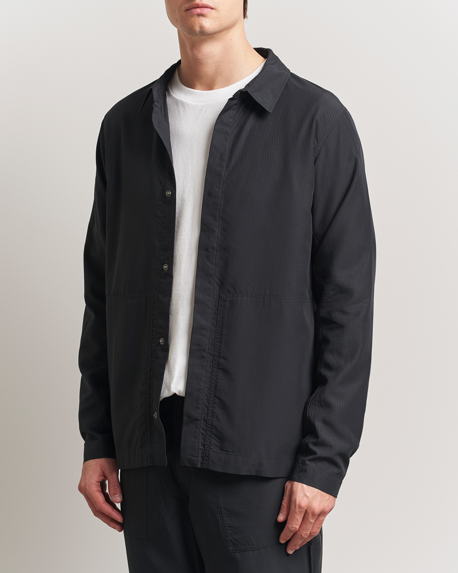 Mies | Kauluspaidat | Houdini | Tree Chore Jacket Bleached Black