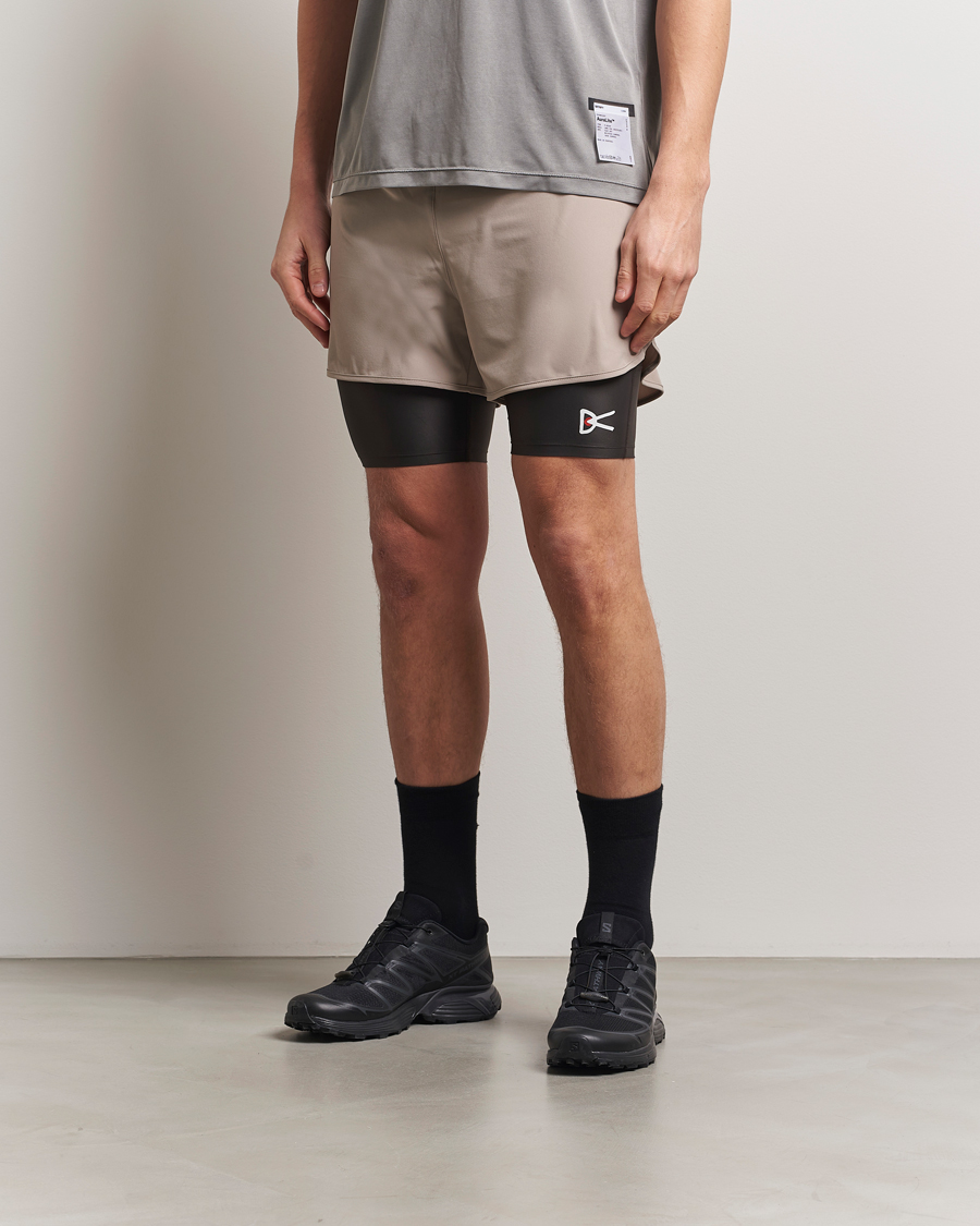 Mies | Shortsit | District Vision | Layered Pocket Trail Shorts Khaki