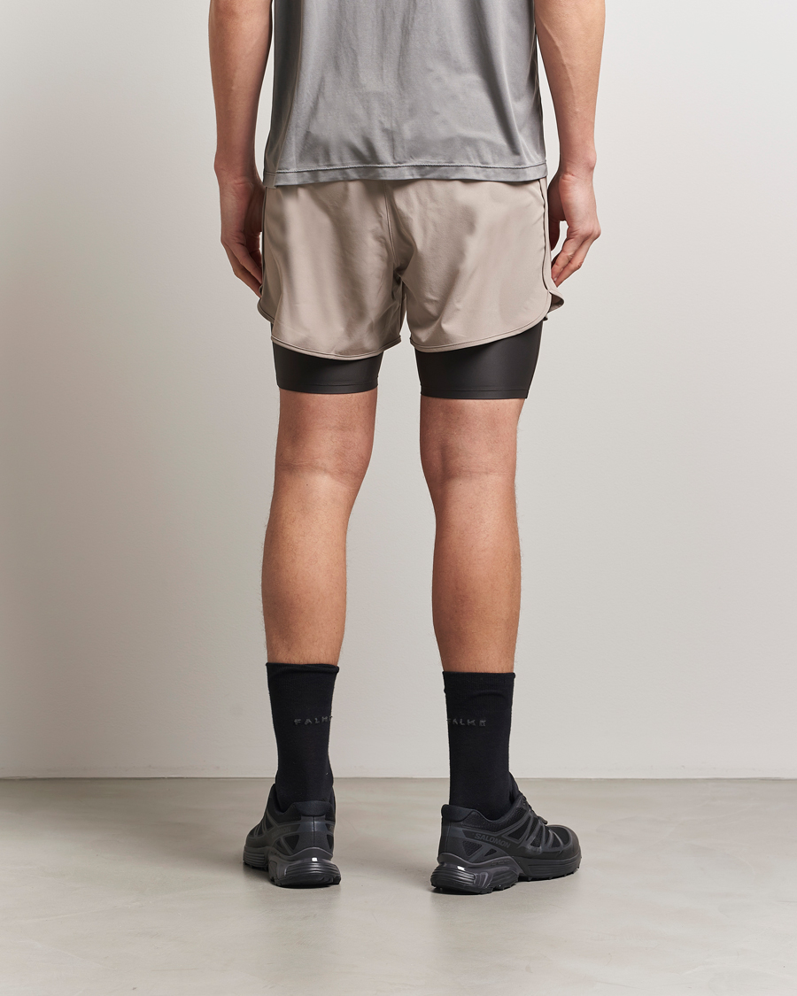 Mies | Shortsit | District Vision | Layered Pocket Trail Shorts Khaki