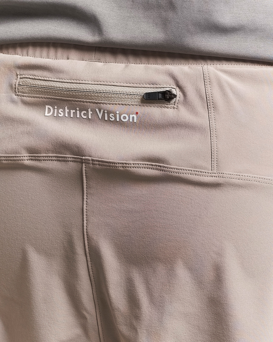 Mies | Shortsit | District Vision | Layered Pocket Trail Shorts Khaki