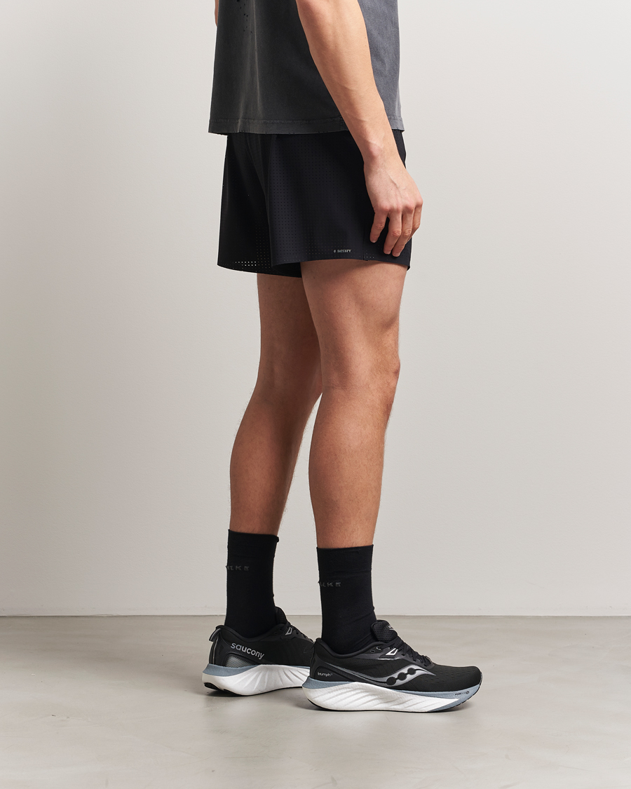 Mies | Saucony Triumph 22 Black/White | Saucony | Triumph 22 Black/White