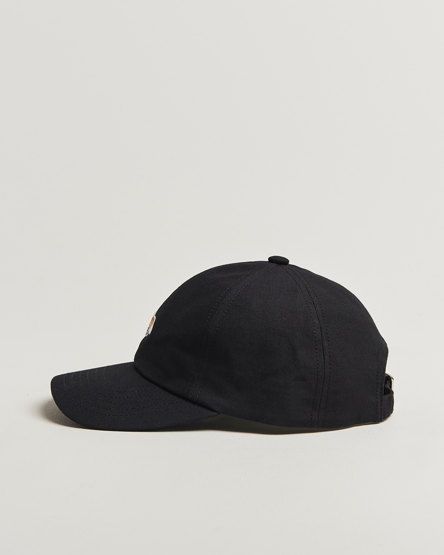 Mies | Maison Kitsuné Baby Fox 6 Panel Cap Black | Maison Kitsuné | Baby Fox 6 Panel Cap Black