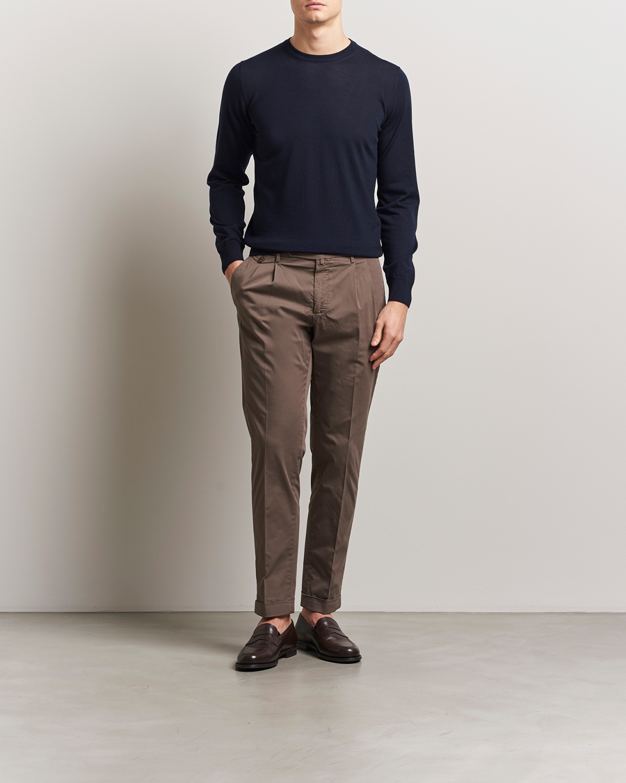 Mies | Puserot | Piacenza Cashmere | Merino Wool Crew Neck Sweater Navy