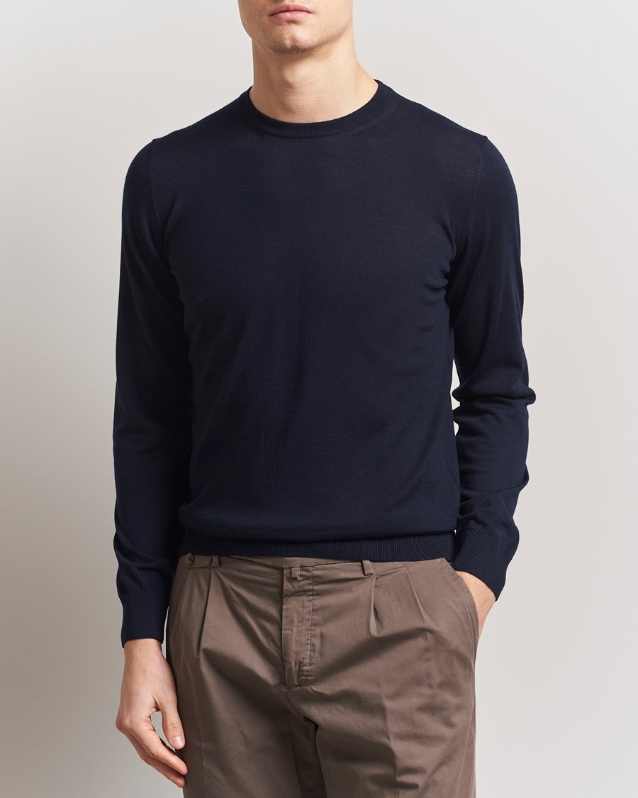Mies | Puserot | Piacenza Cashmere | Merino Wool Crew Neck Sweater Navy