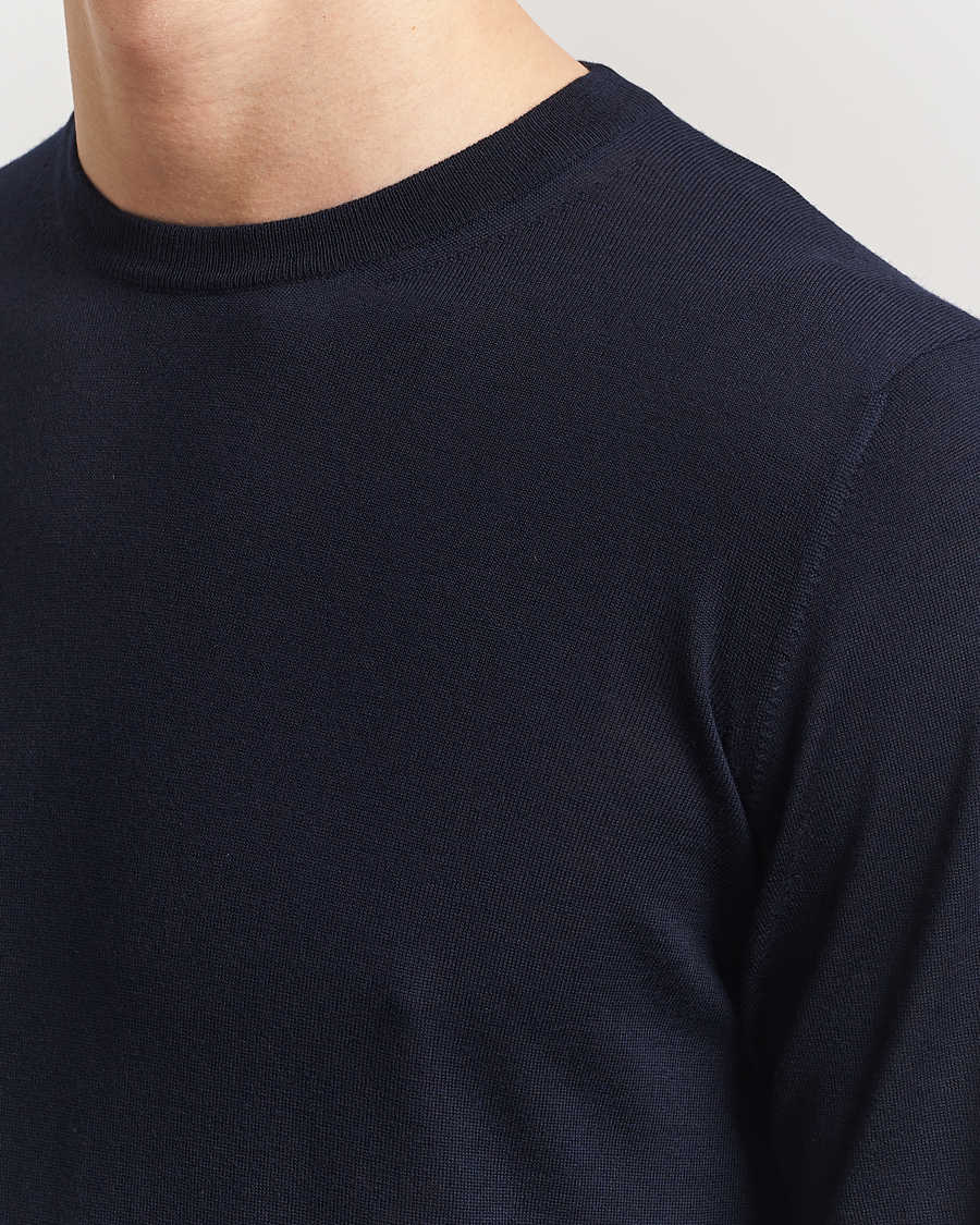Mies | Puserot | Piacenza Cashmere | Merino Wool Crew Neck Sweater Navy