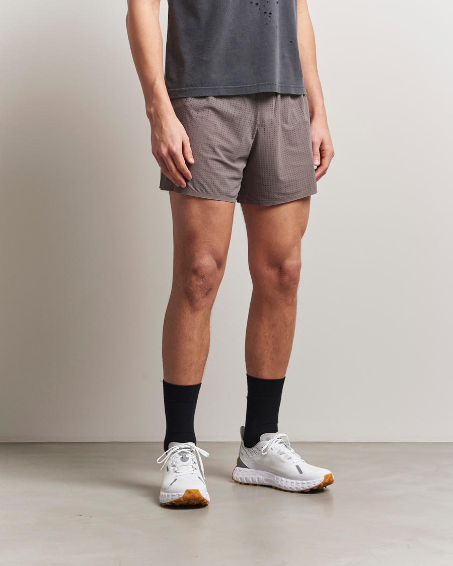 Mies | Shortsit | Satisfy | Space-O 5 Inch Shorts Taupe