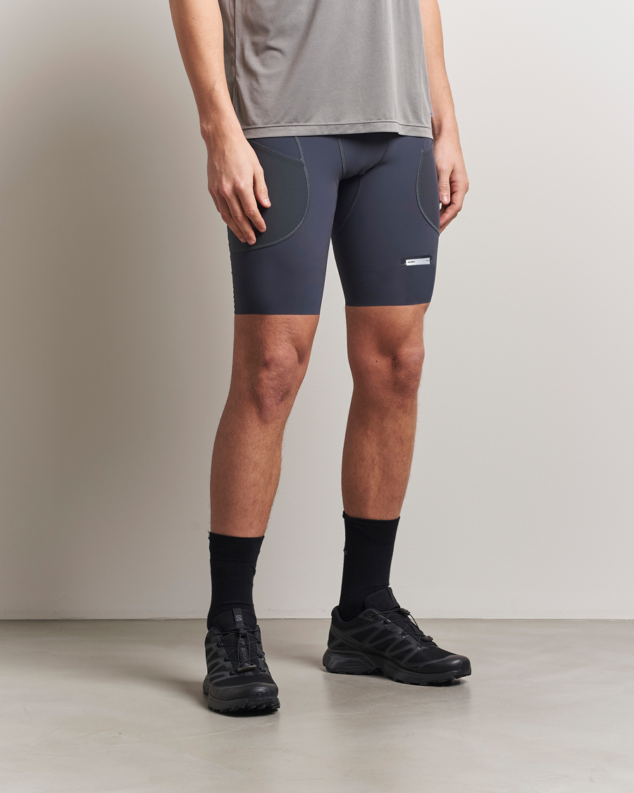 Mies | Shortsit | Satisfy | PowerSilk 9 Half Tights Grey