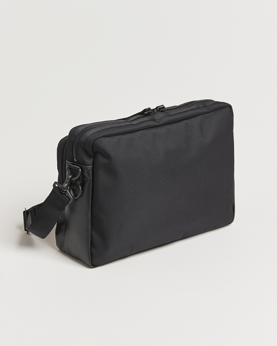 Mies | Laukut | Porter-Yoshida & Co. | Heat Shoulder Bag Black