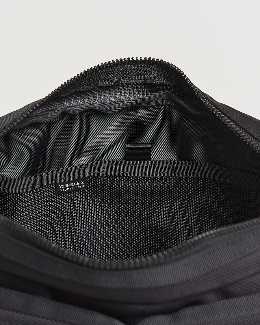 Mies | Laukut | Porter-Yoshida & Co. | Heat Shoulder Bag Black