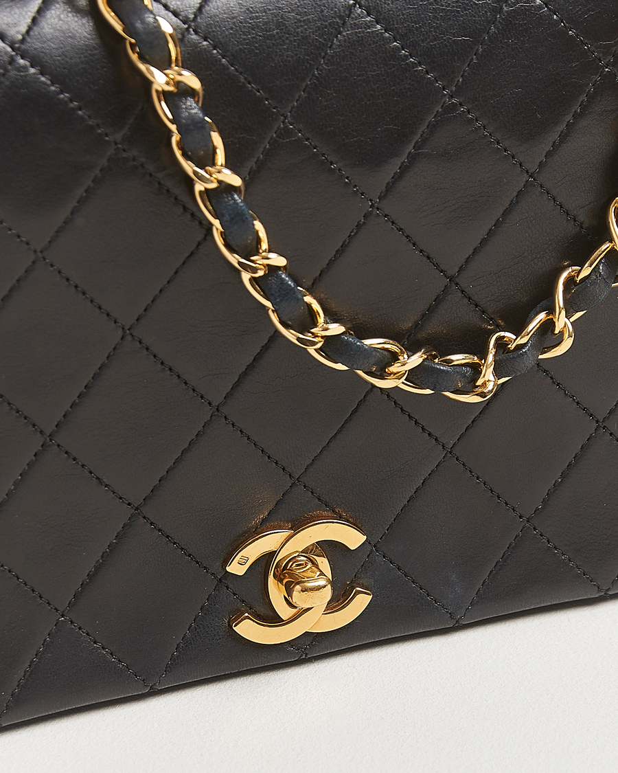 Mies | Chanel Pre-Owned Classic Single Flap Bag Lambskin Black | Chanel Pre-Owned | Classic Single Flap Bag Lambskin Black