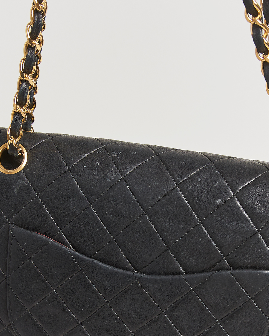 Mies | Chanel Pre-Owned Classic Medium Double Flap Bag Lambskin Black | Chanel Pre-Owned | Classic Medium Double Flap Bag Lambskin Black