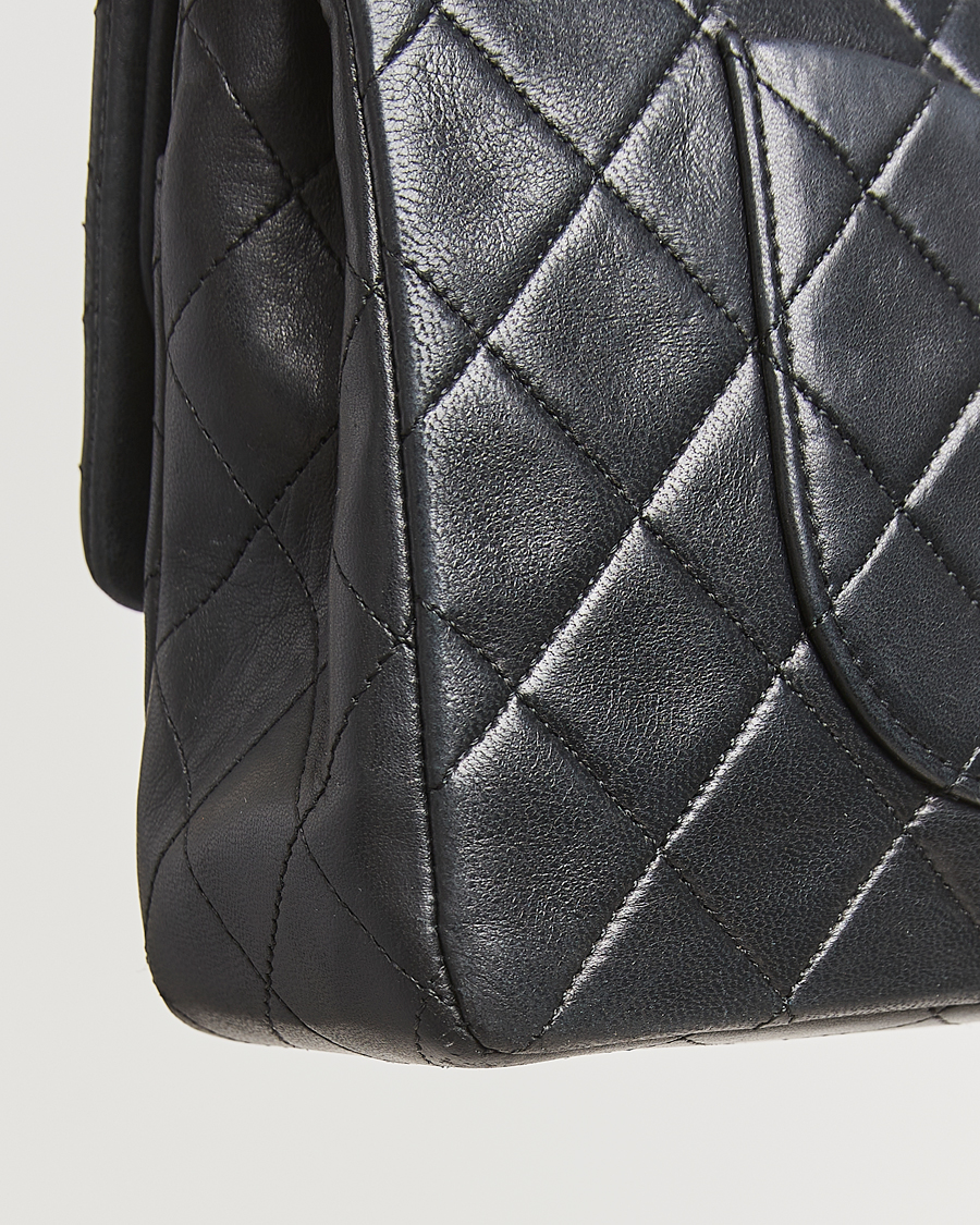 Mies | Chanel Pre-Owned Classic Medium Double Flap Bag Lambskin Black | Chanel Pre-Owned | Classic Medium Double Flap Bag Lambskin Black