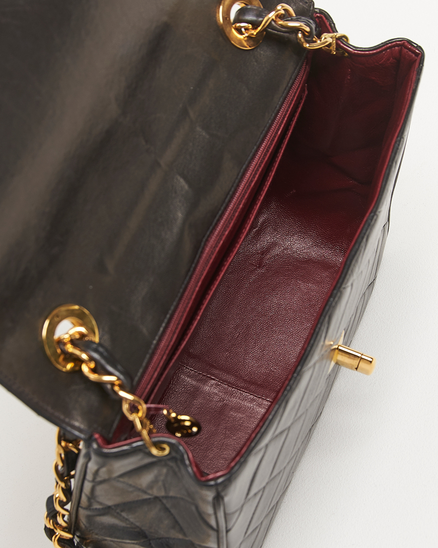 Mies | Chanel Pre-Owned Classic Flap Bag Deca Squared Lambskin Black | Chanel Pre-Owned | Classic Flap Bag Deca Squared Lambskin Black