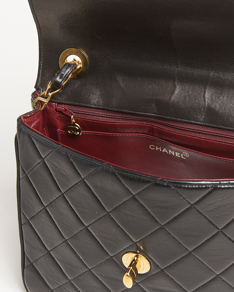 Mies | Chanel Pre-Owned Classic Flap Bag Deca Squared Lambskin Black | Chanel Pre-Owned | Classic Flap Bag Deca Squared Lambskin Black