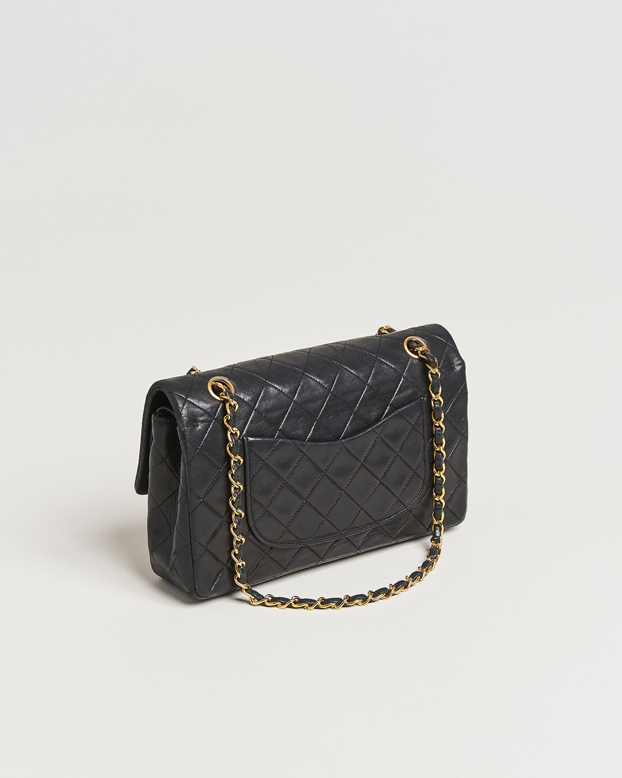 Mies | Chanel Pre-Owned Classic Medium Double Flap Bag Lambskin Black | Chanel Pre-Owned | Classic Medium Double Flap Bag Lambskin Black