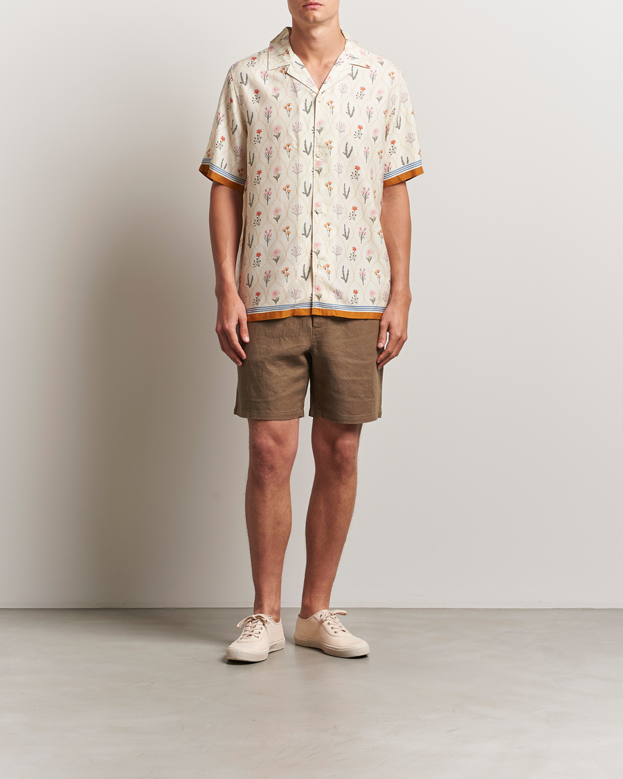 Mies | Kauluspaidat | LES DEUX | Lucas AOP Wild Flower Shirt Ivory