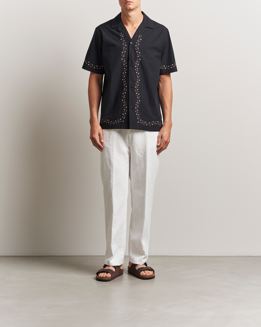 Mies | Kauluspaidat | LES DEUX | Lesley Embroidery Short Sleeve Shirt Black