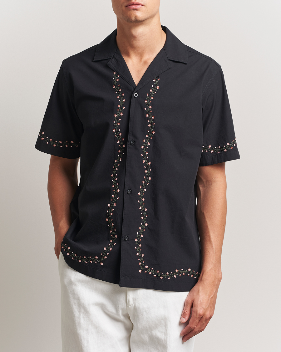 Mies | Kauluspaidat | LES DEUX | Lesley Embroidery Short Sleeve Shirt Black