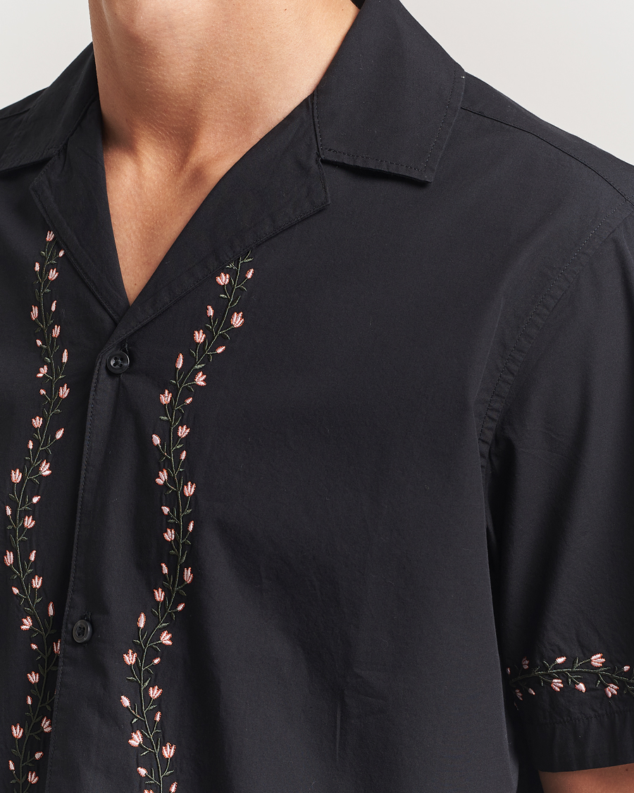 Mies | Kauluspaidat | LES DEUX | Lesley Embroidery Short Sleeve Shirt Black