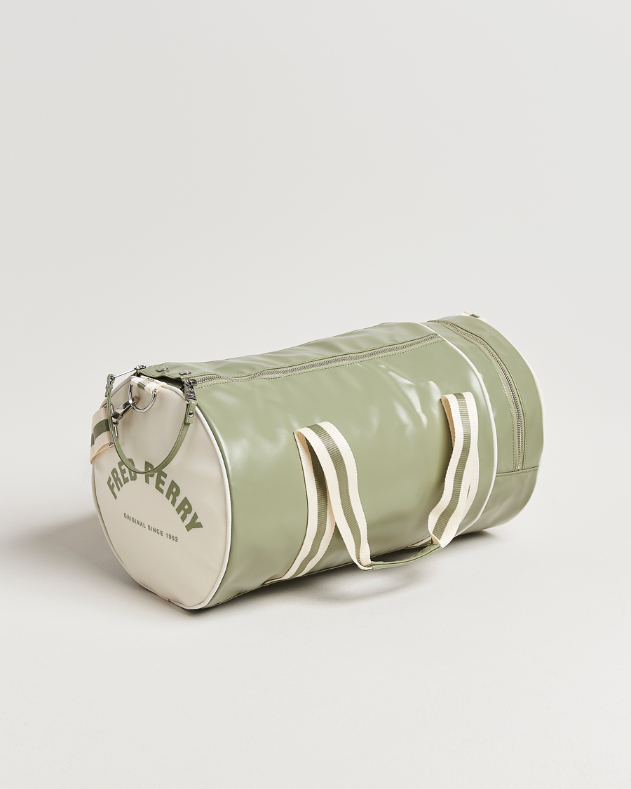 Mies | Fred Perry Classic Barrel Bag Olive Mint/White | Fred Perry | Classic Barrel Bag Olive Mint/White